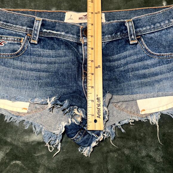 Hollister Cutoff Micro Mini Shorts Women’s 28W Blue Denim 5-Pockets Medium Wash - Picture 6 of 8